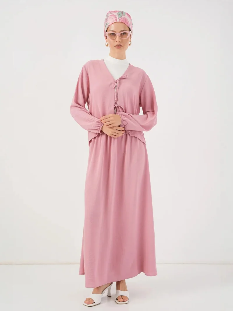 بيغ دارت BDART V-neck Tie Closure Blouse & Maxi Skirt Two-Piece Coord Set